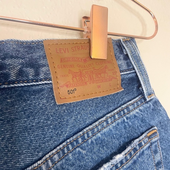Levi’s Premium 501 High Rise Distressed Cutoff Shorts W26 Vintage Coastal Cool - Picture 6 of 8